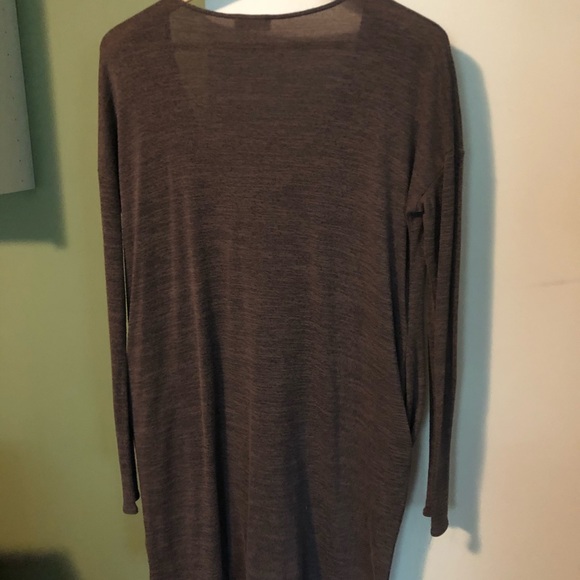 Wilfred free Aritzia v-neck dress, xsmall, pockets - Picture 3 of 4